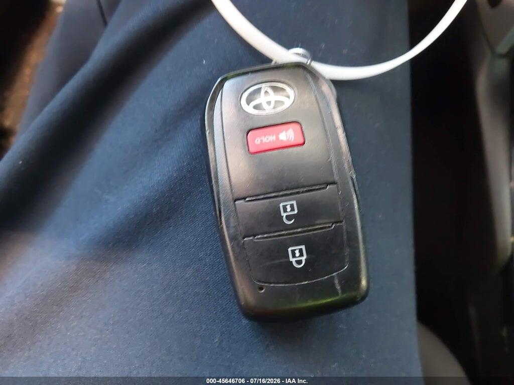 7MUCAAAG3RV093382 2024 TOYOTA COROLLA CROSS photo no. 11