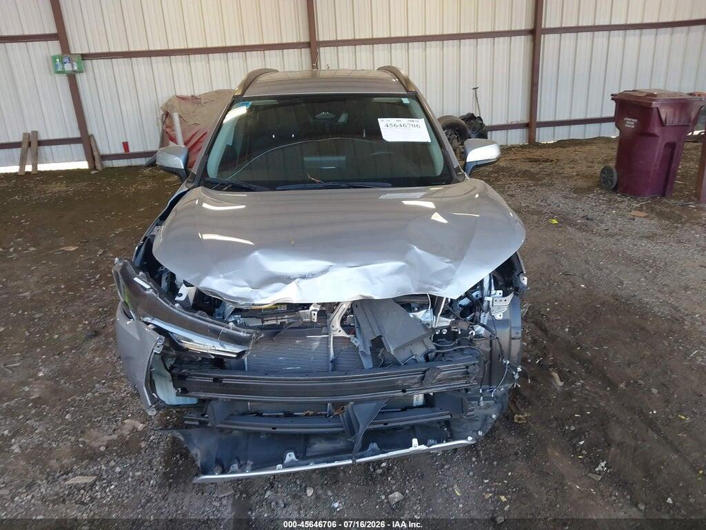 7MUCAAAG3RV093382 2024 TOYOTA COROLLA CROSS photo no. 12