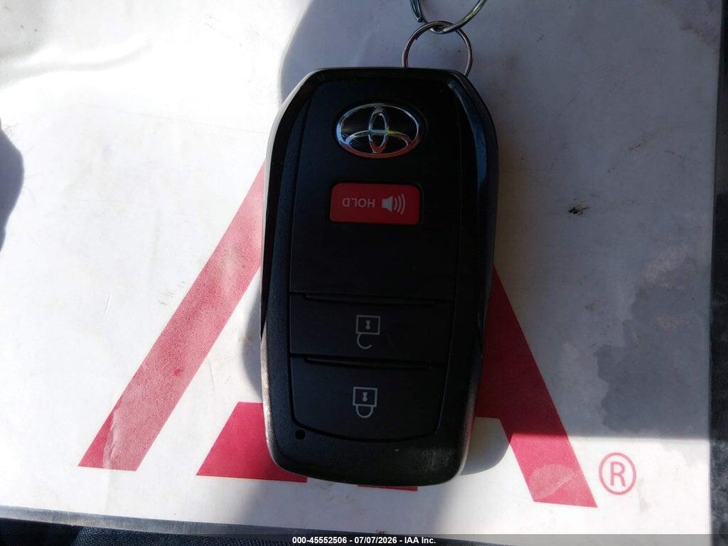 7MUFBABGXRV026089 2024 TOYOTA COROLLA CROSS HYBRID photo no. 11