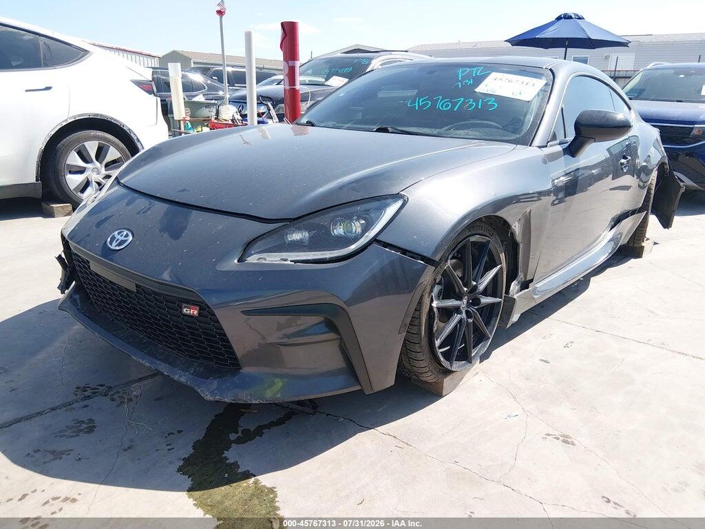 JF1ZNBE10R8757880 2024 TOYOTA GR86 photo no. 2