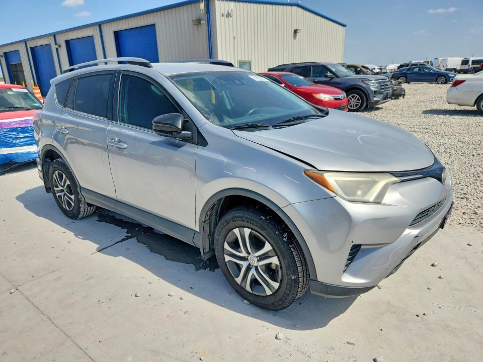 2T3ZFREVXHW333991 2017 TOYOTA RAV4 photo no. 4