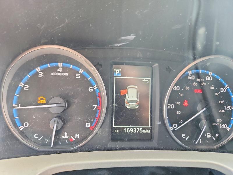 2T3ZFREVXHW333991 2017 TOYOTA RAV4 photo no. 9