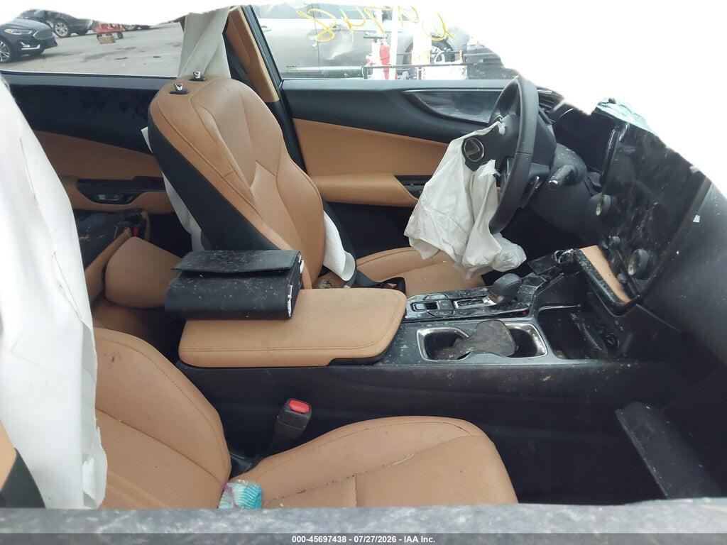 2T2GDCAZ8PC004715 2023 LEXUS NX 250 photo no. 5