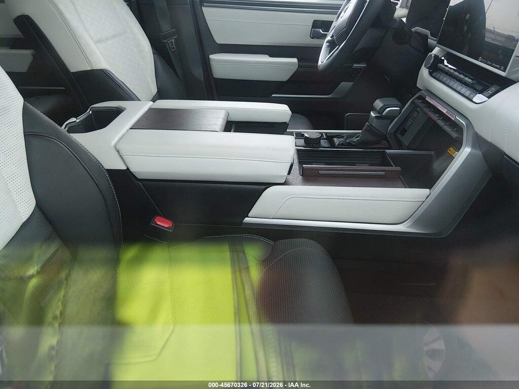 7SVAAABA2RX043956 2024 TOYOTA SEQUOIA photo no. 5