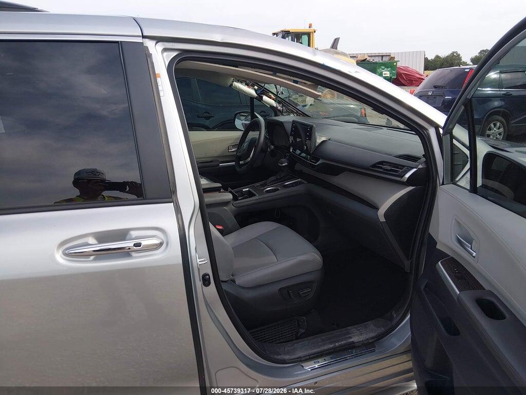 5TDYRKEC3RS220122 2024 TOYOTA SIENNA photo no. 5