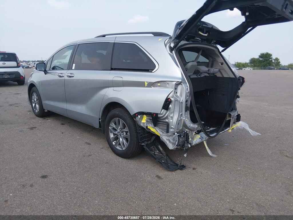 5TDYSKFC0RS149738 2024 TOYOTA SIENNA photo no. 3
