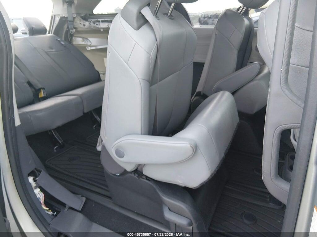 5TDYSKFC0RS149738 2024 TOYOTA SIENNA photo no. 8