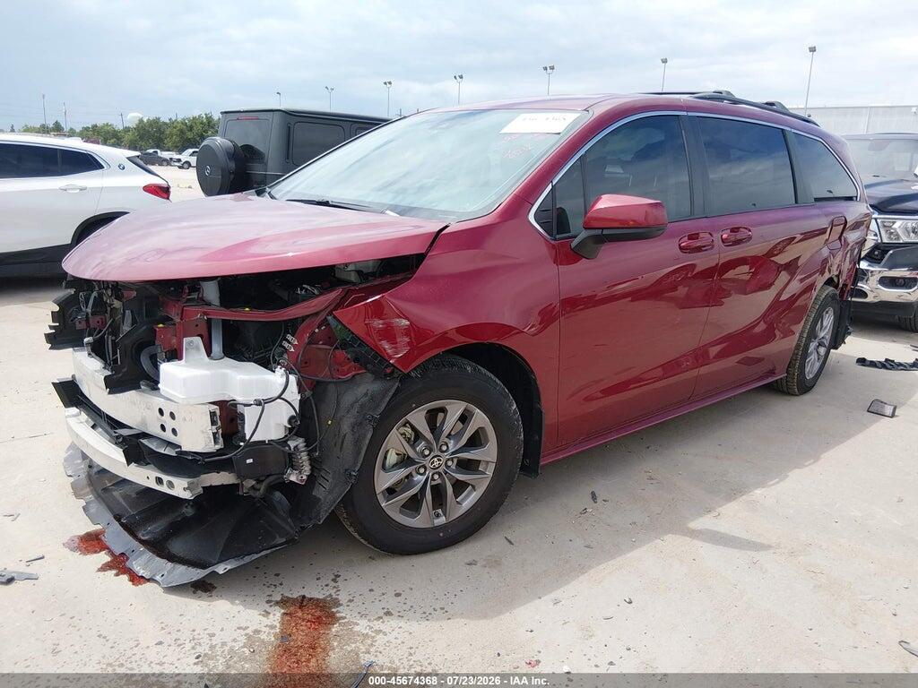 5TDKRKEC3RS200846 2024 TOYOTA SIENNA photo no. 2