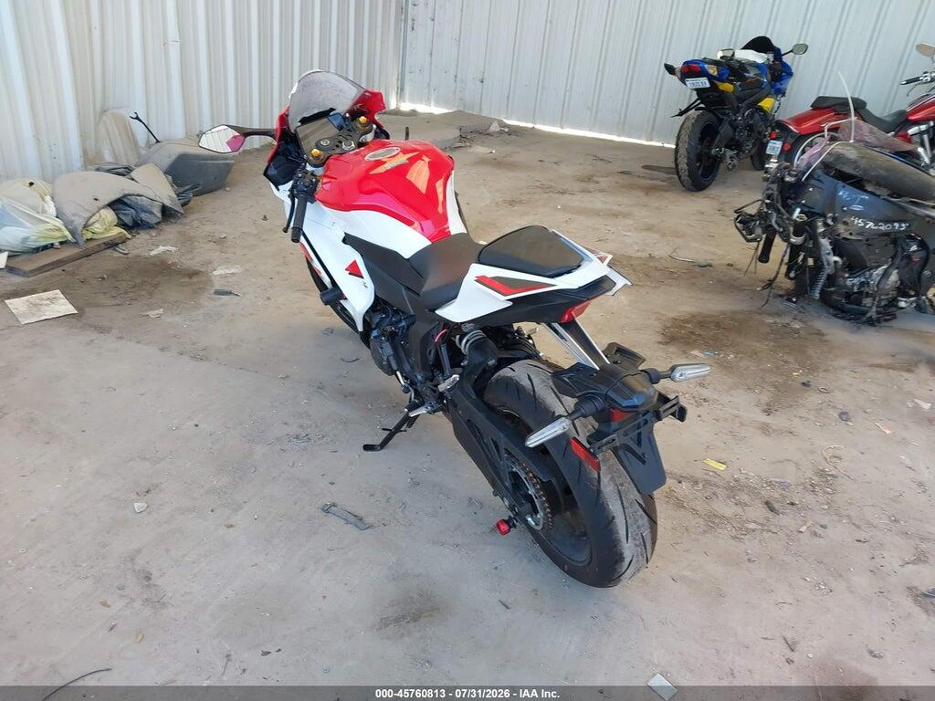 JYARM60E1TA003347 2026 YAMAHA YZFR7 photo no. 3