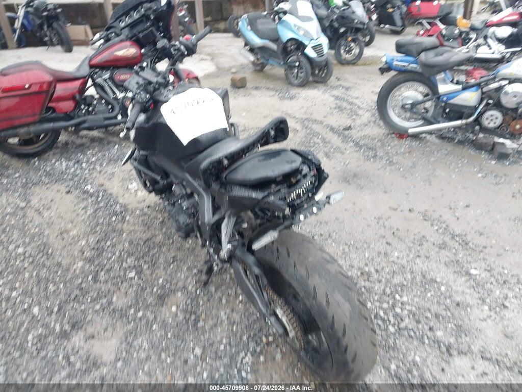 JYARN94E9TA004318 2026 YAMAHA MT09 photo no. 3