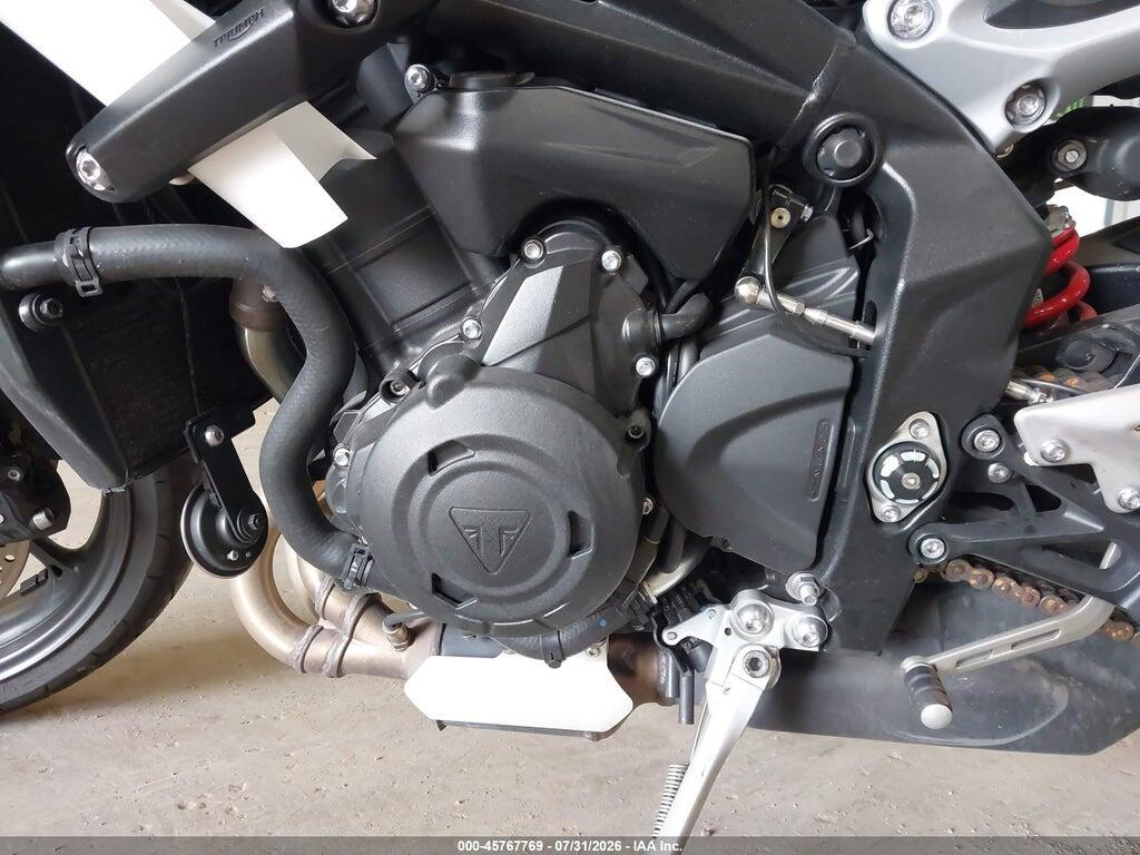SMTA604S6RTBL0265 2024 TRIUMPH MOTORCYCLE STREET TRIPLE photo no. 9