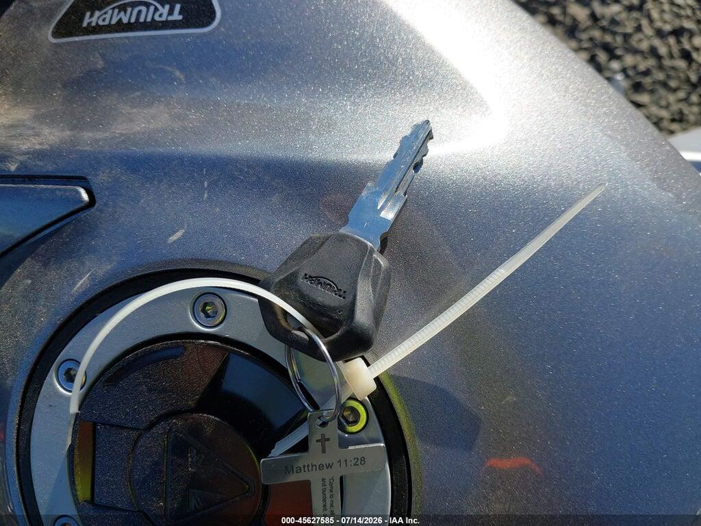 SMTA604S2RTBR0818 2024 TRIUMPH MOTORCYCLE STREET TRIPLE photo no. 11