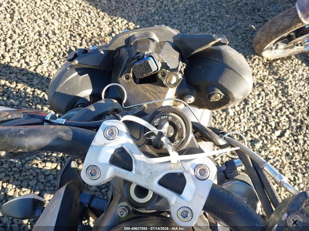 SMTA604S2RTBR0818 2024 TRIUMPH MOTORCYCLE STREET TRIPLE photo no. 7