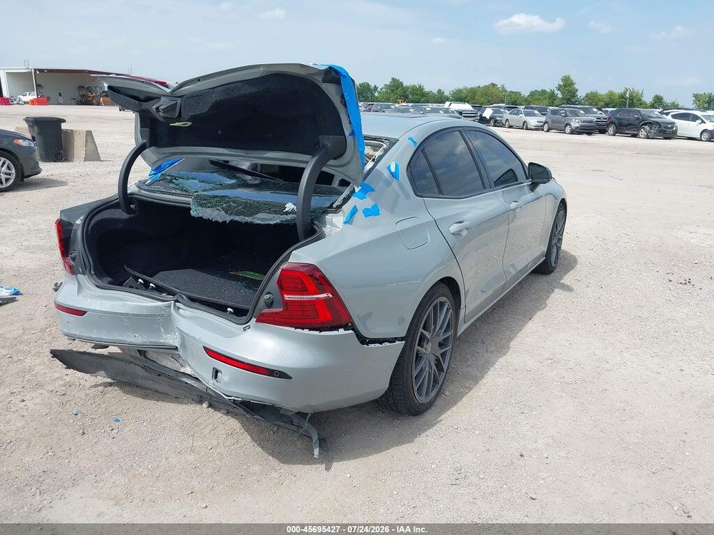 7JRL12FK9RG317814 2024 VOLVO S60 photo no. 4