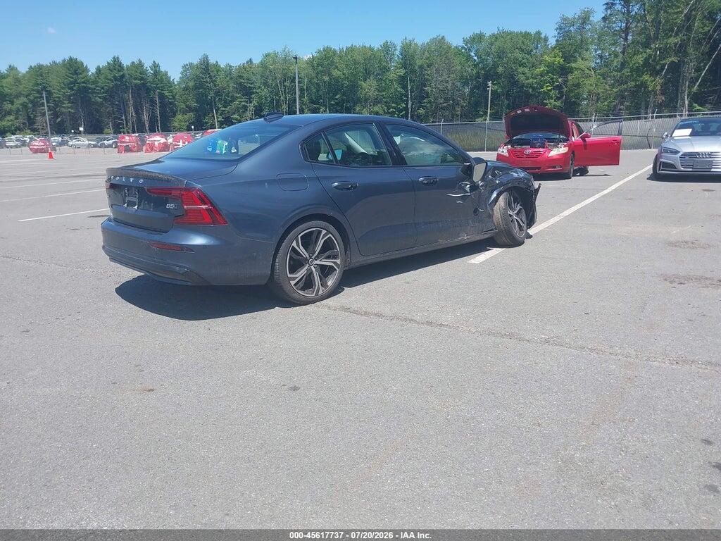 7JRL12TL8RG295091 2024 VOLVO S60 photo no. 4