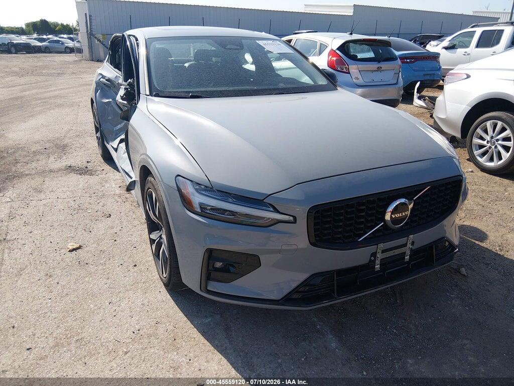 7JRL12FK2RG322112 2024 VOLVO S60 photo no. 1