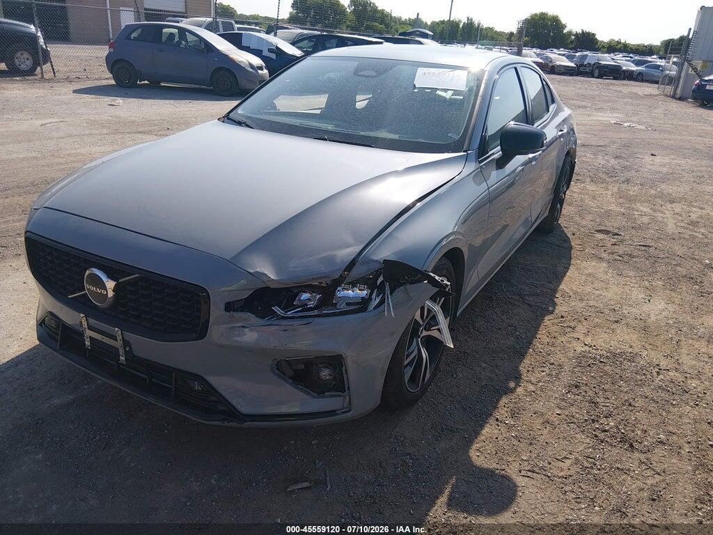 7JRL12FK2RG322112 2024 VOLVO S60 photo no. 2