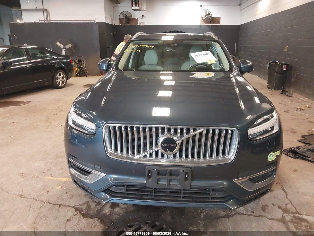 2024 VOLVO XC90 RECHARGE PLUG-IN HYBRID T8 ULTIMATE BRIGHT THEME 7-SEATER — Фото 12 из 16