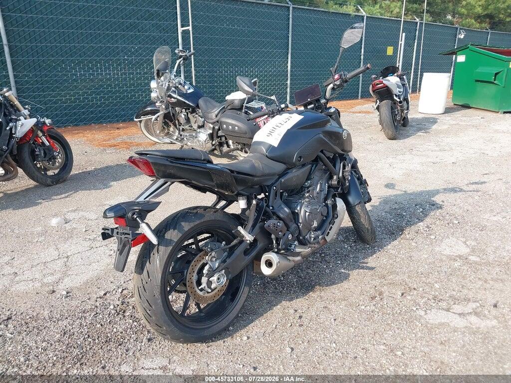JYARM32E9RA010017 2024 YAMAHA MT07 photo no. 4