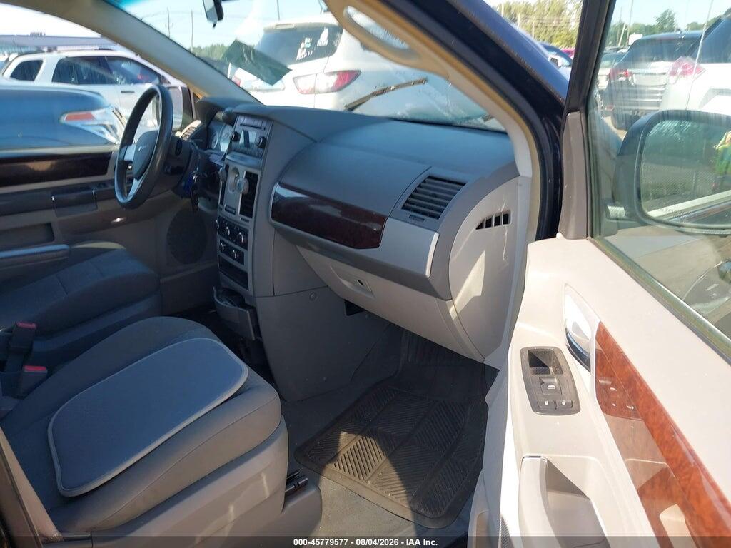 2A4RR5D16AR214716 2010 CHRYSLER TOWN & COUNTRY photo no. 5