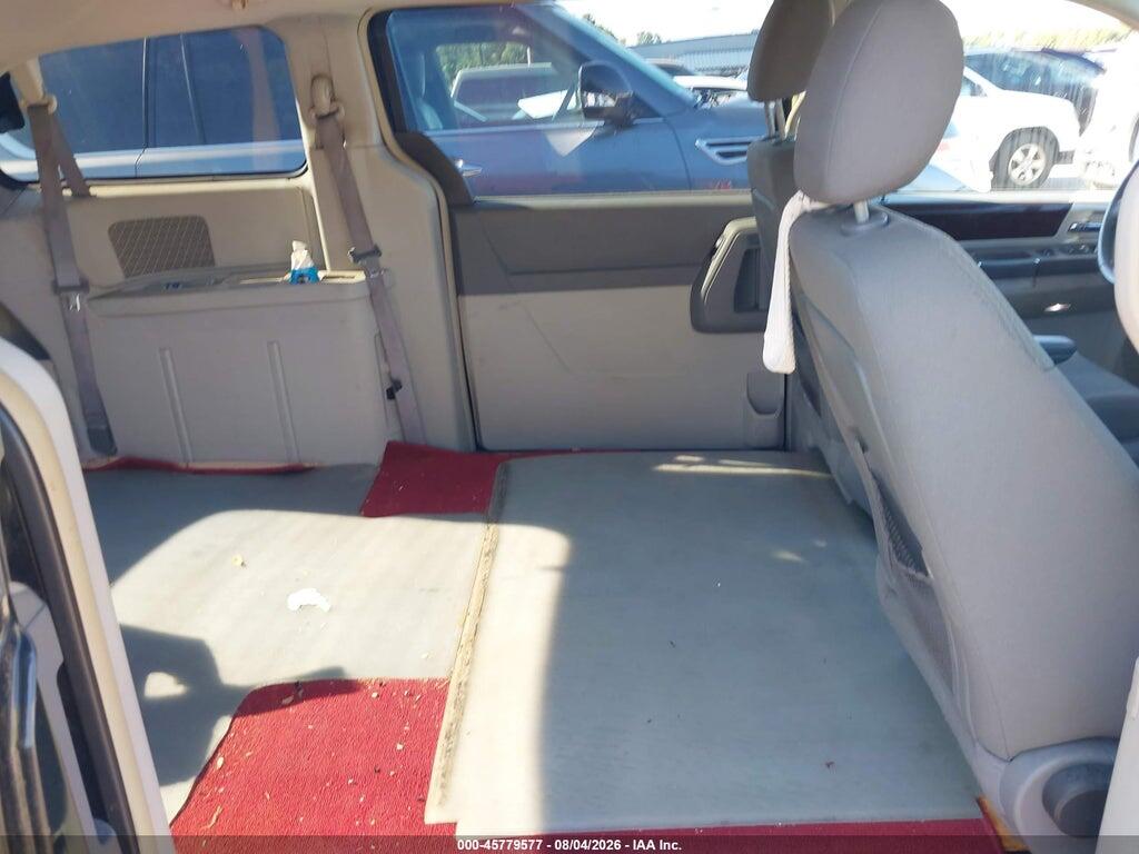 2A4RR5D16AR214716 2010 CHRYSLER TOWN & COUNTRY photo no. 8
