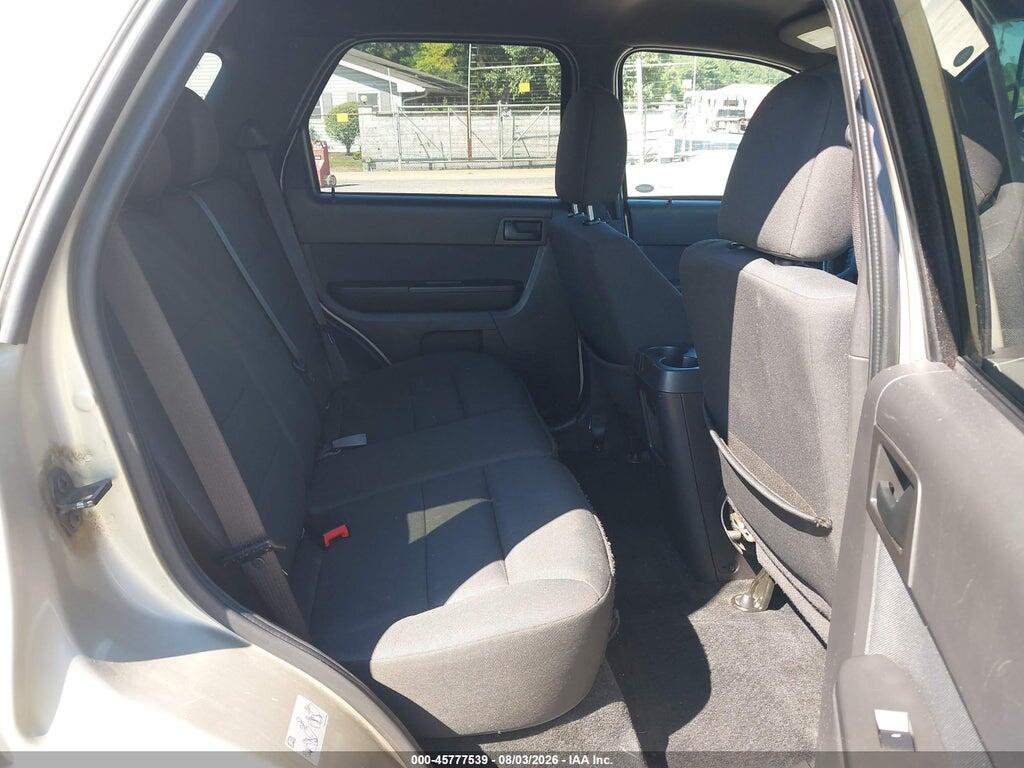 1FMCU0DG8AKC28984 2010 FORD ESCAPE photo no. 8
