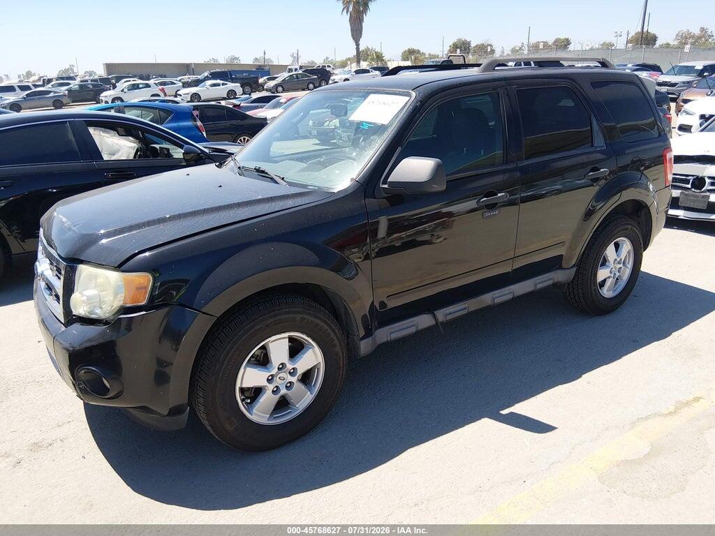 1FMCU0DG4AKB20233 2010 FORD ESCAPE photo no. 2