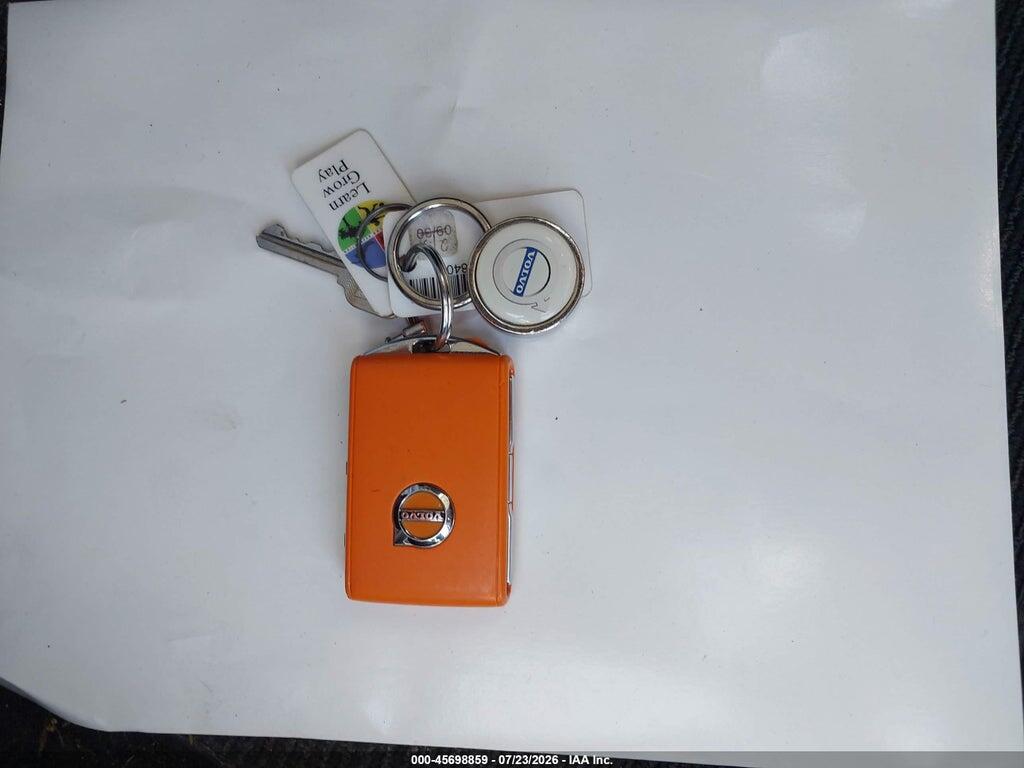 YV4162UL0M2611172 2021 VOLVO XC40 photo no. 11
