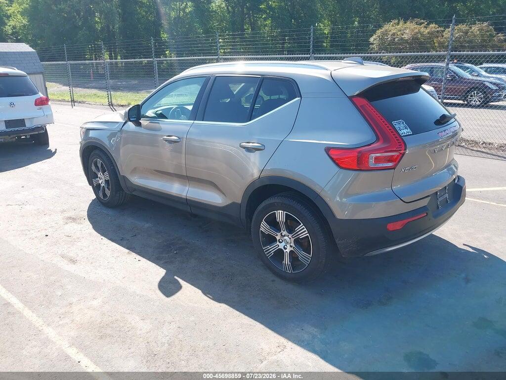 YV4162UL0M2611172 2021 VOLVO XC40 photo no. 3