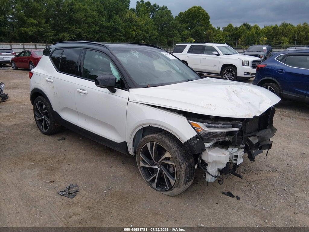 YV4162UM3M2467447 2021 VOLVO XC40 photo no. 1