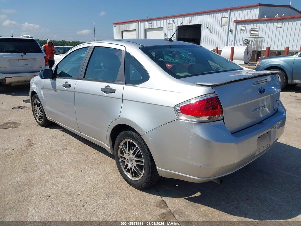 1FAHP3FN3AW231143 2010 FORD FOCUS photo no. 3