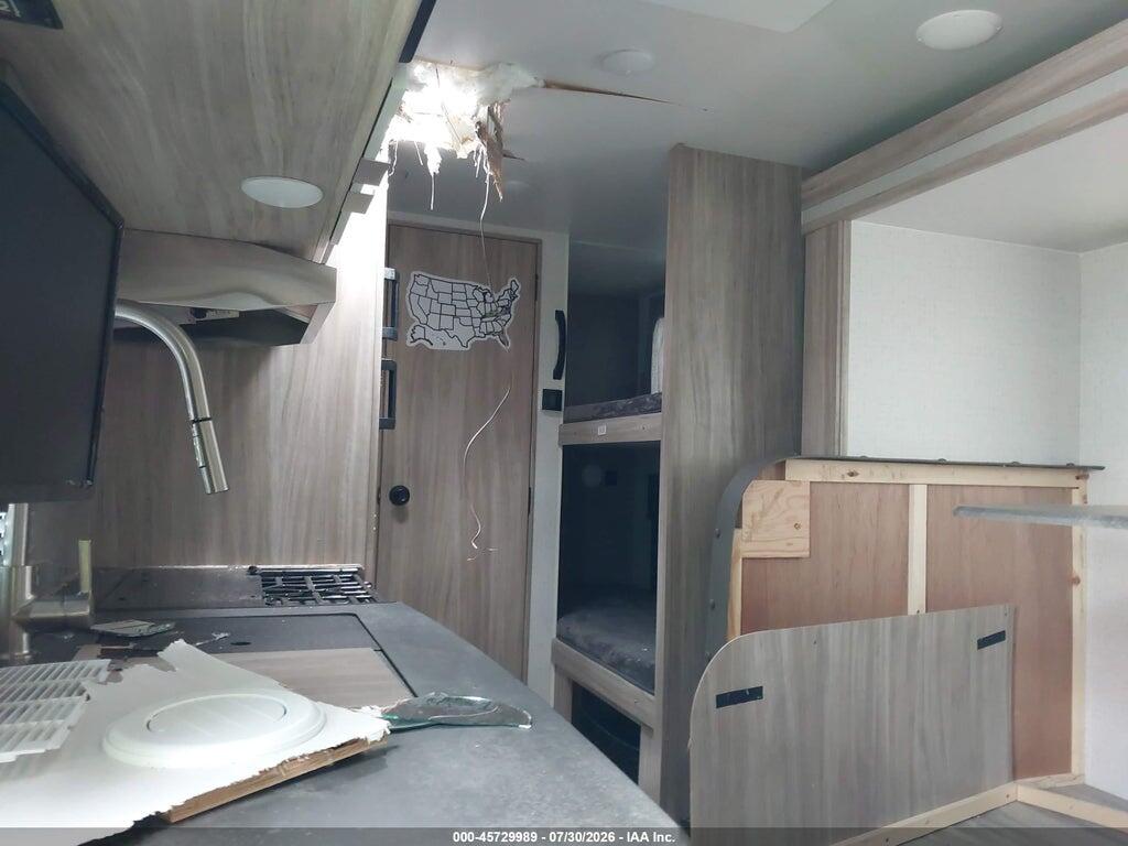 54CTM2J2XM3056691 2021 WINNEBAGO MINNIE MICRO photo no. 8