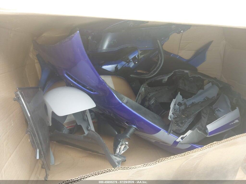 MH3RH18Y3MK005656 2021 YAMAHA YZFR3 photo no. 12