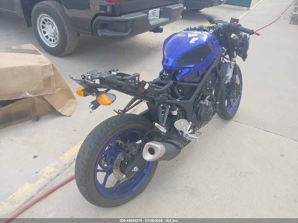 MH3RH18Y3MK005656 2021 YAMAHA YZFR3 photo no. 4