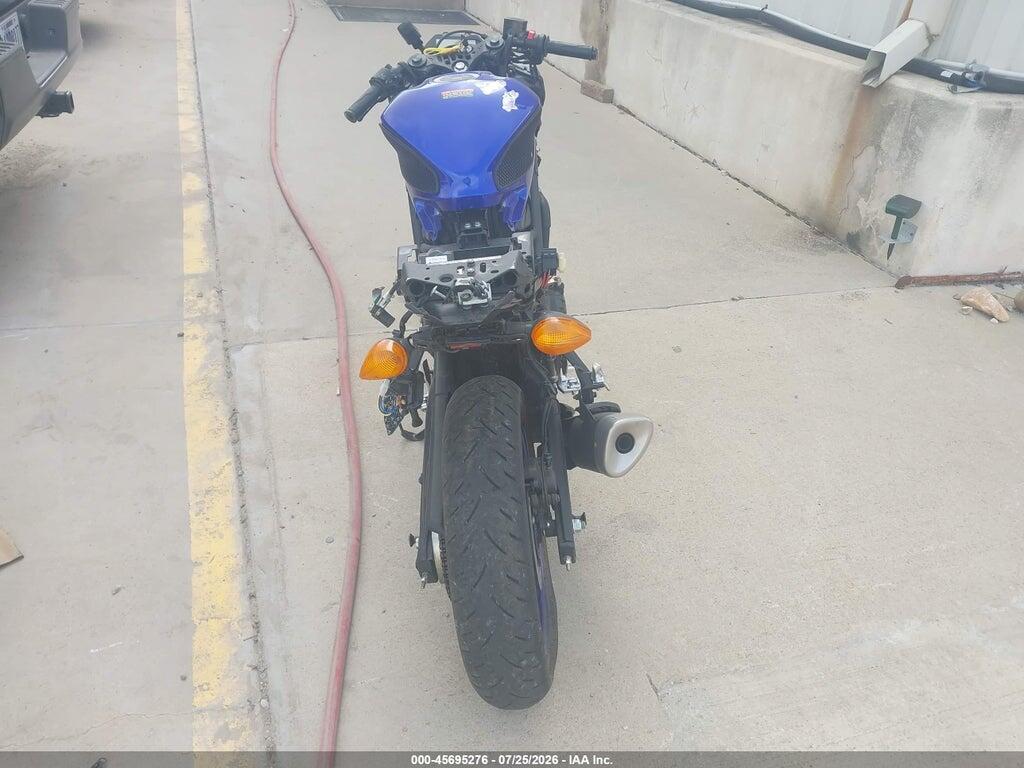 MH3RH18Y3MK005656 2021 YAMAHA YZFR3 photo no. 6
