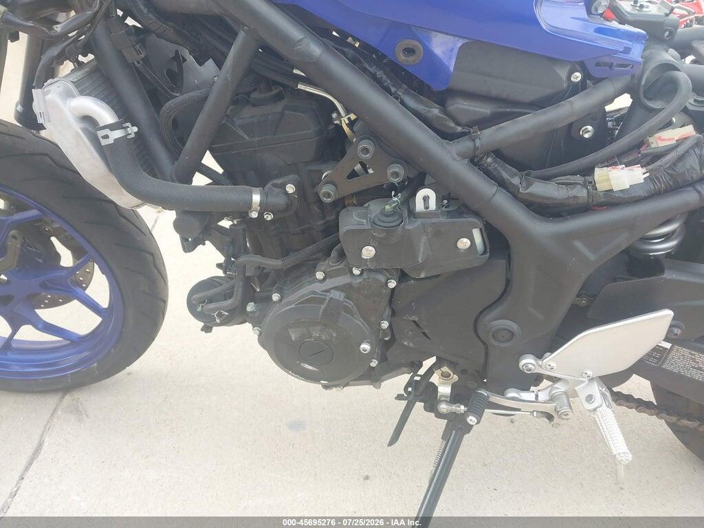 MH3RH18Y3MK005656 2021 YAMAHA YZFR3 photo no. 9