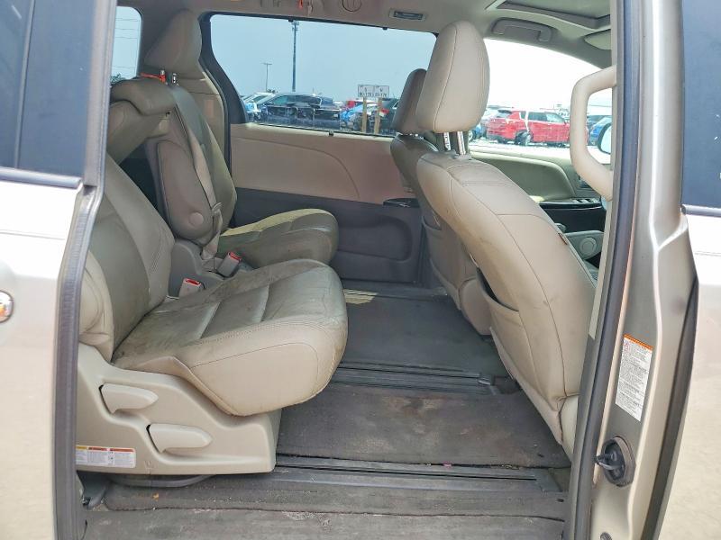 2017 TOYOTA SIENNA XLE 8-PASSENGER — Фото 11 из 13