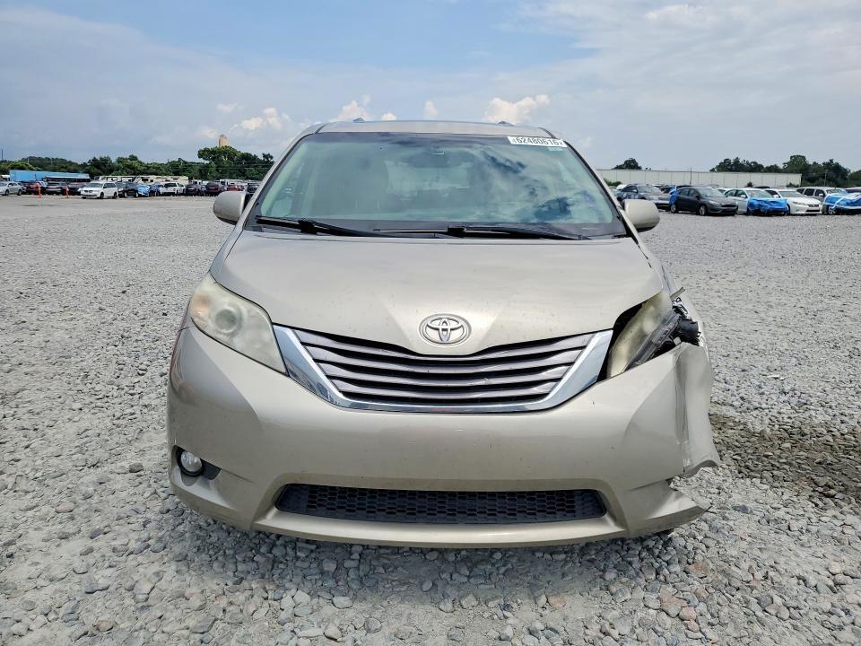 2017 TOYOTA SIENNA XLE 8-PASSENGER — Фото 5 из 13