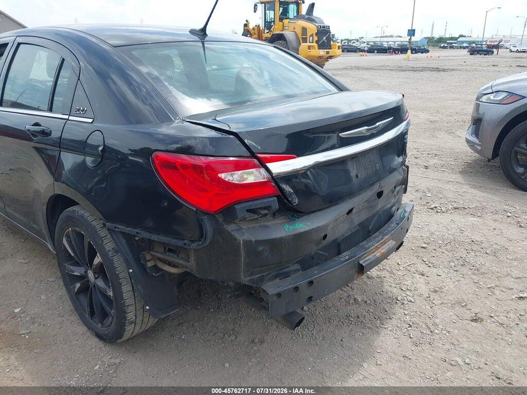 1C3CCBHGXCN305423 2012 CHRYSLER 200 photo no. 6