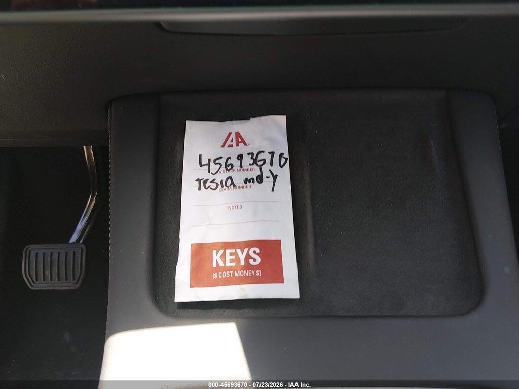 7SAYGAEE5PF703083 2023 TESLA MODEL Y photo no. 11