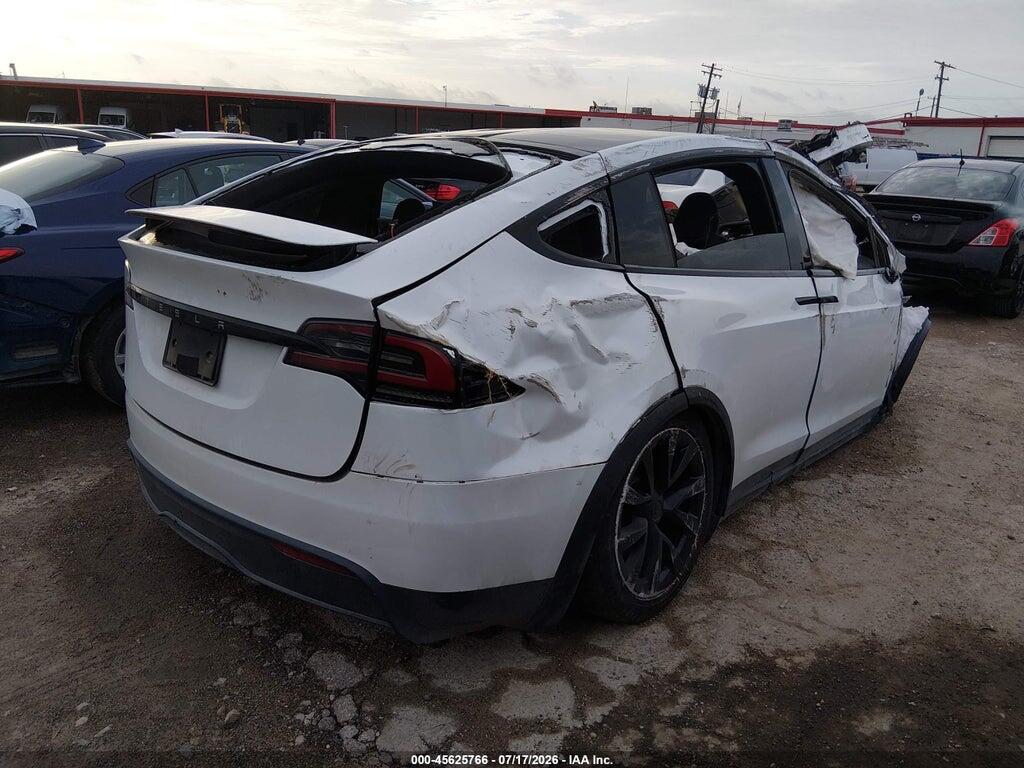 7SAXCDE51PF386802 2023 TESLA MODEL X photo no. 4