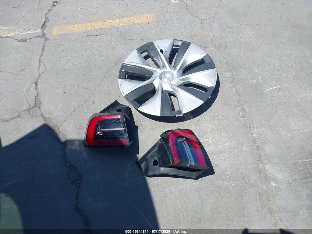 7SAYGDEE8PF636626 2023 TESLA MODEL Y photo no. 12