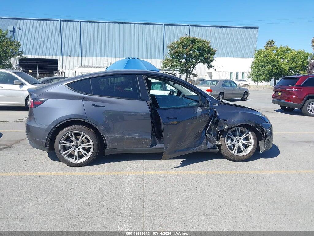 7SAYGDEEXPF748862 2023 TESLA MODEL Y photo no. 12