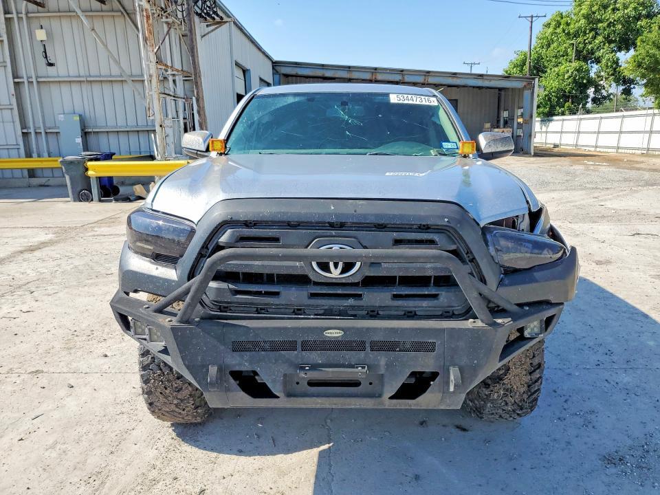 2017 TOYOTA TACOMA SR5 V6 — Фото 5 из 12