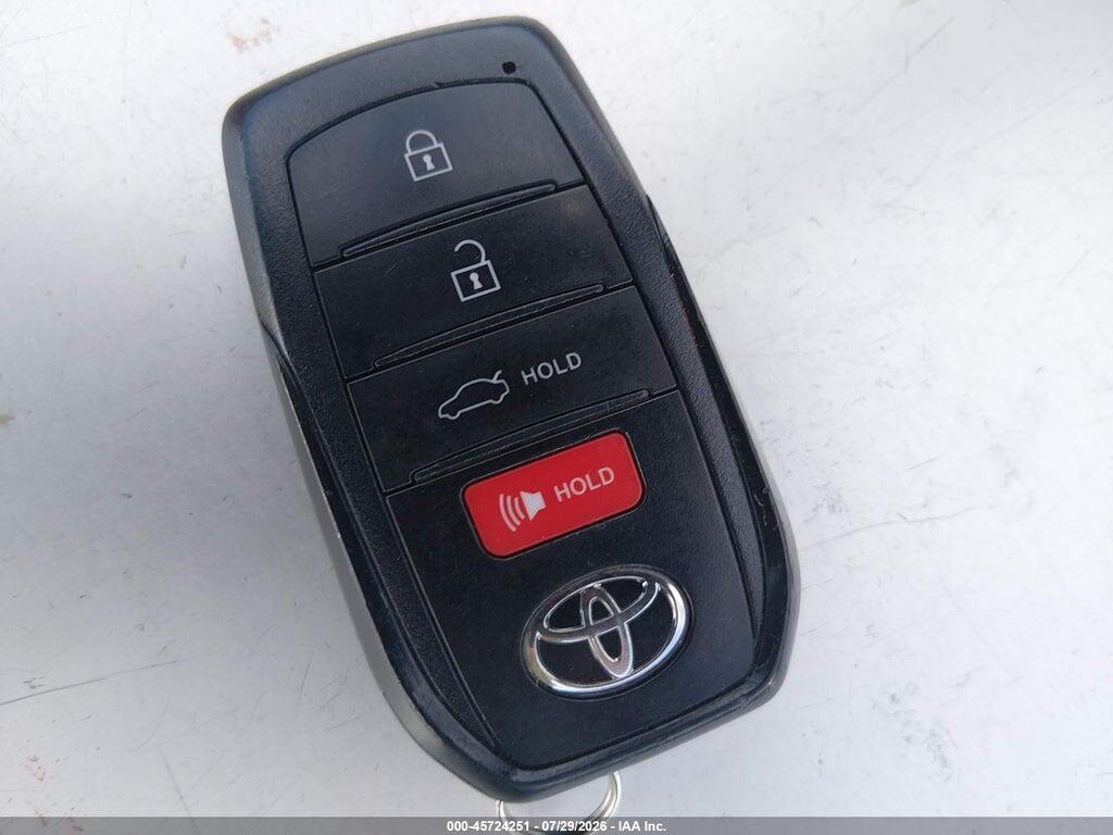 JTDAAAAF2P3016834 2023 TOYOTA CROWN photo no. 11