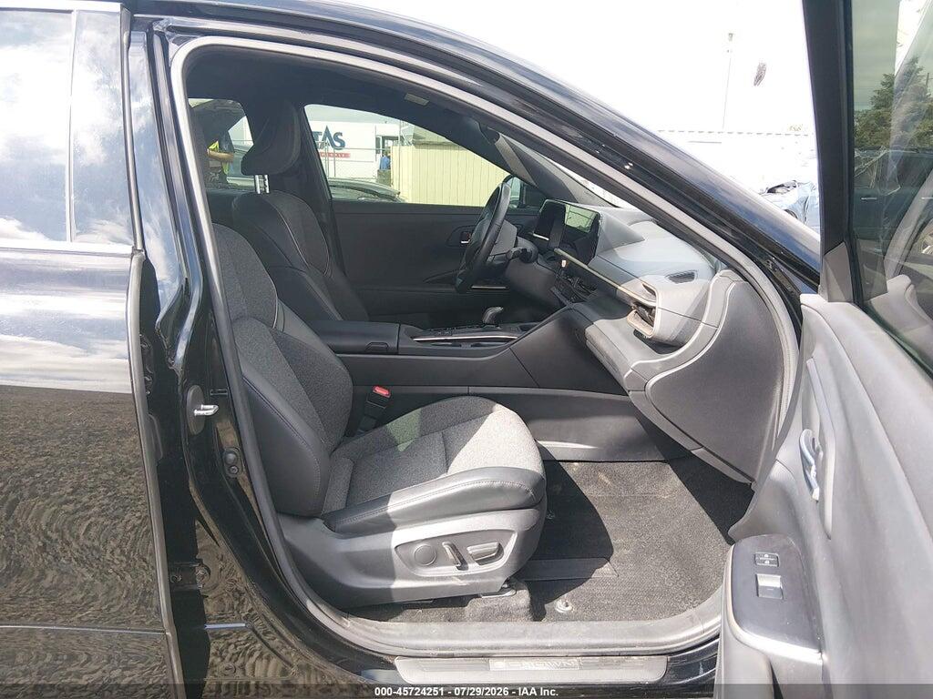 JTDAAAAF2P3016834 2023 TOYOTA CROWN photo no. 5