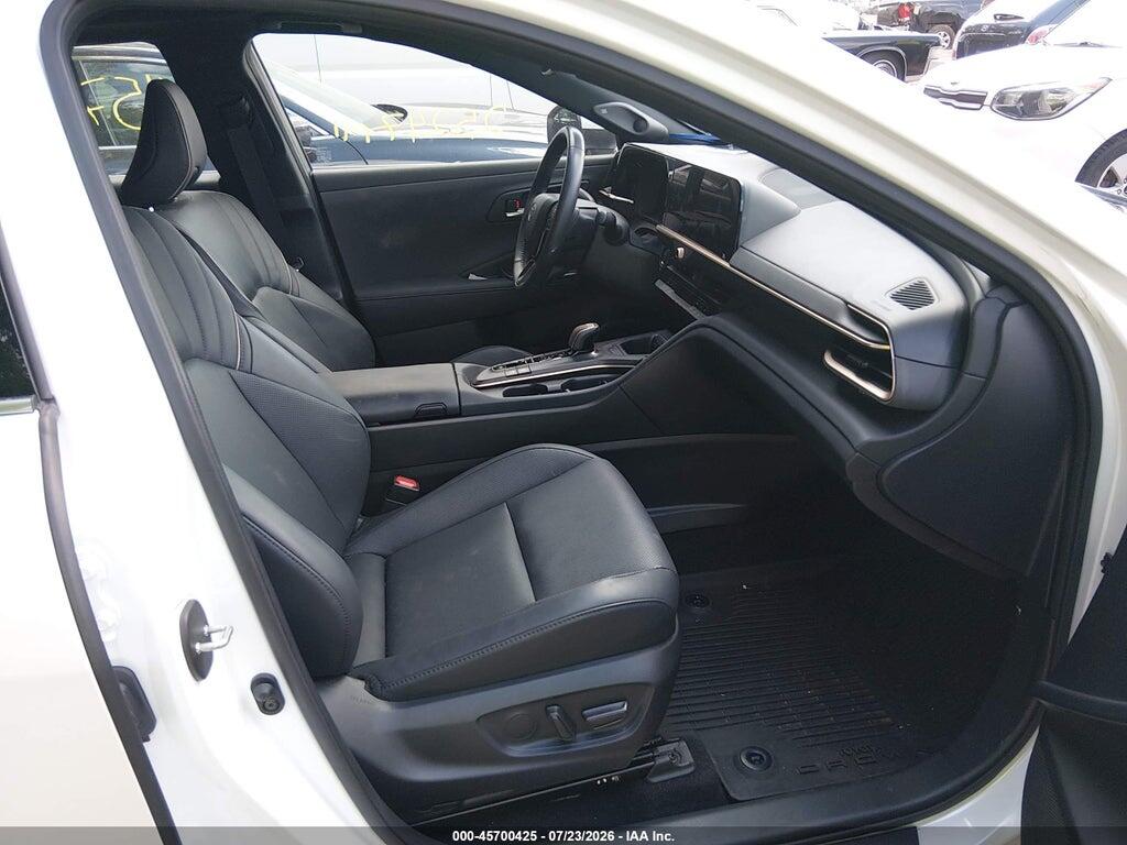 JTDAAAAF3P3015594 2023 TOYOTA CROWN photo no. 5