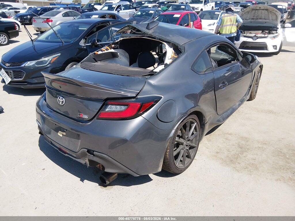 JF1ZNBE18P9752983 2023 TOYOTA GR86 photo no. 4