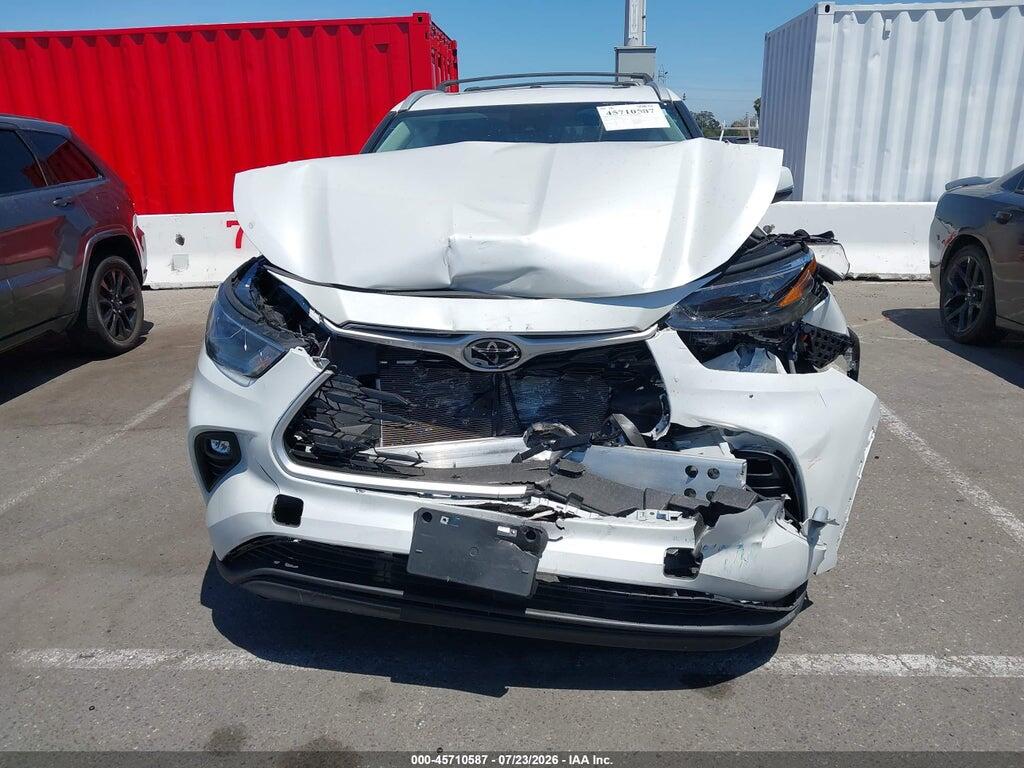 5TDKDRAH3PS043664 2023 TOYOTA HIGHLANDER photo no. 11
