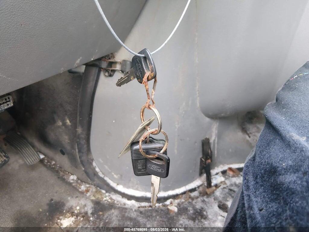 1FTNE2EL2CDA35433 2012 FORD E-250 photo no. 11